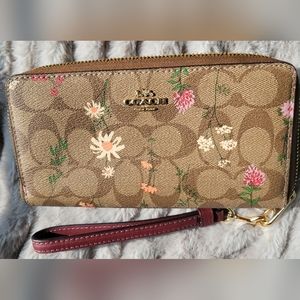 Coach wallet